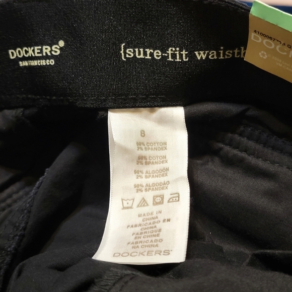NEW Dockers Black Capris - Sure Fit Waistband Mid-rise Curvy Fit - Size 6 - Picture 4 of 5